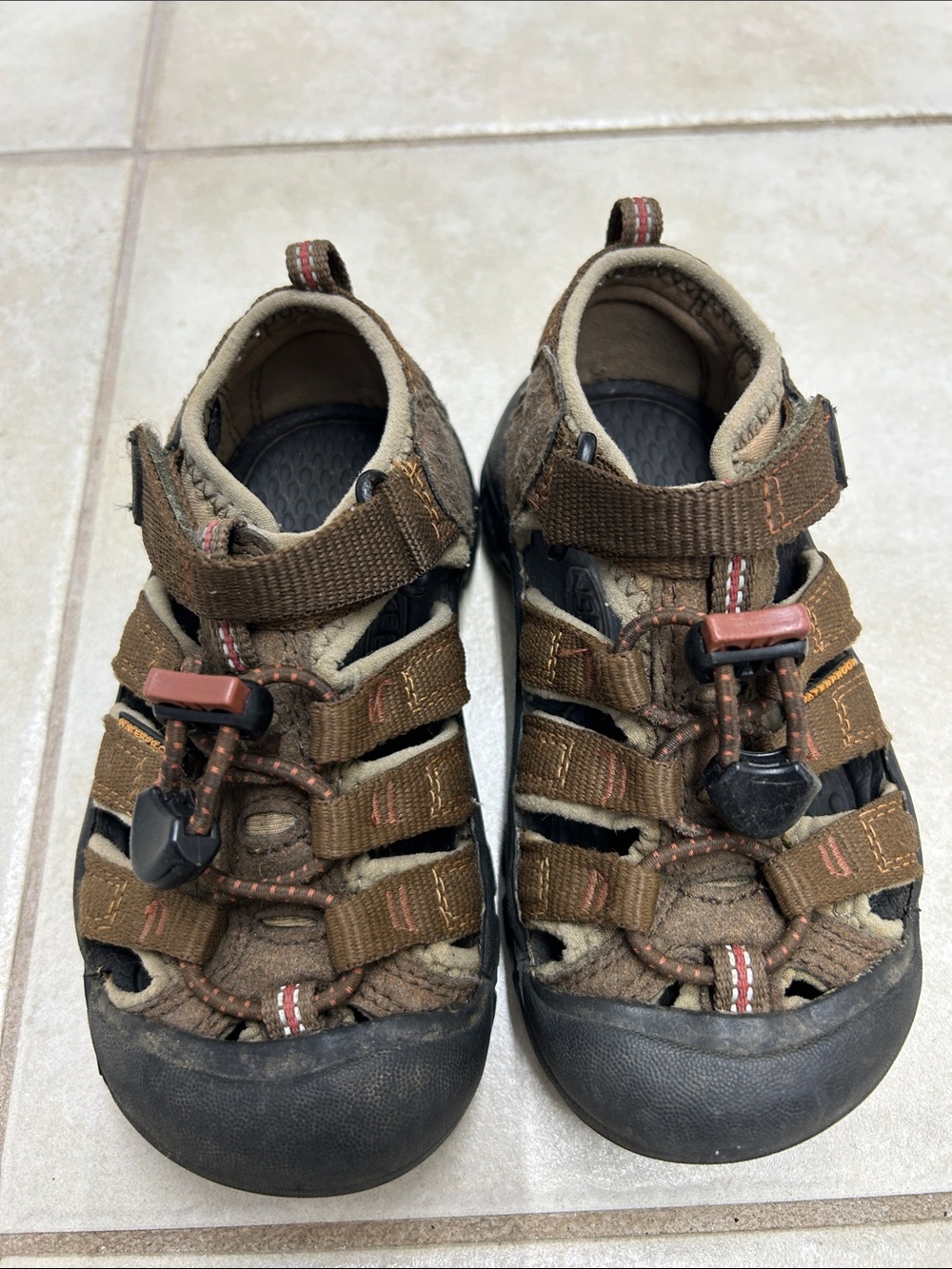 Kids Brown Closed-Toe Adventure Water Hiking Sandals Shoes Size 10
